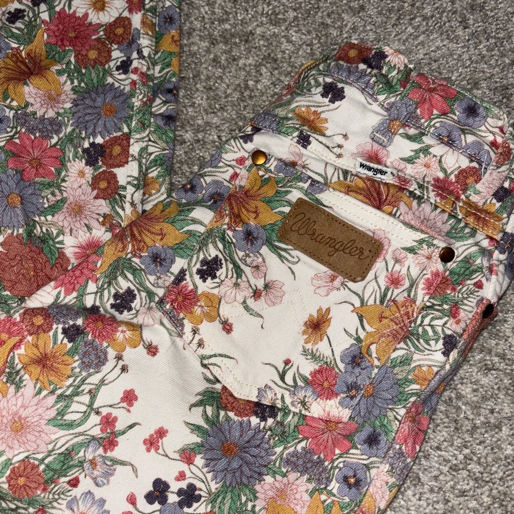 Wrangler Multicolor Floral Jeans Stylish Fit